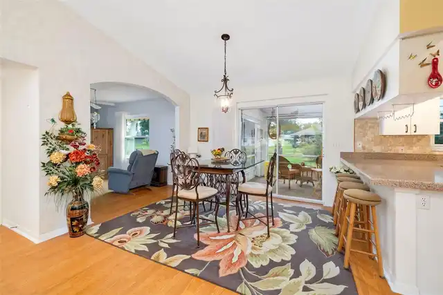 Listing Photo 15