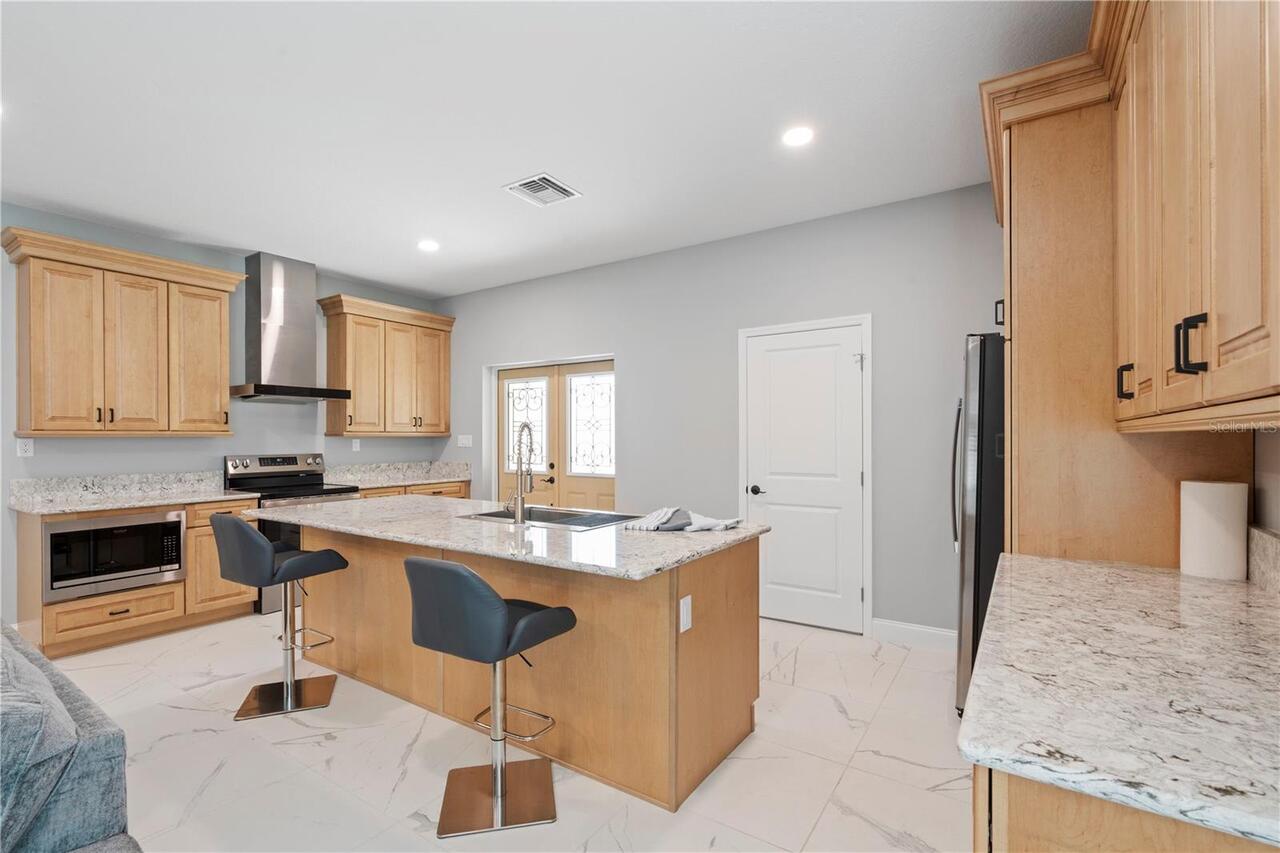 Listing Photo 7
