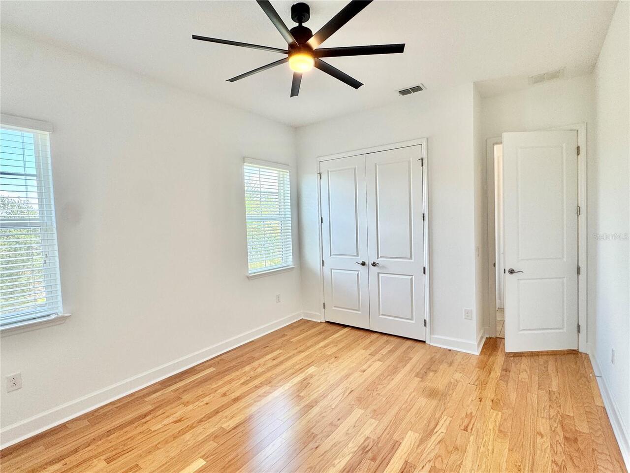 Listing Photo 14