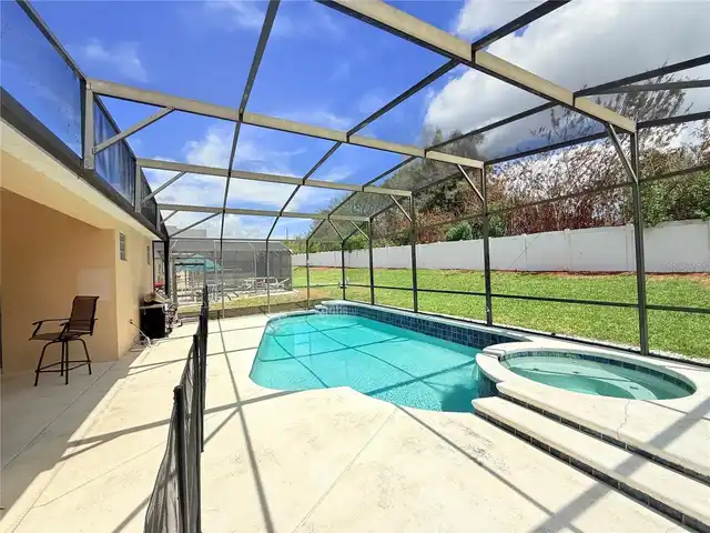 Listing Photo 9