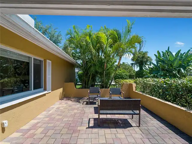 Listing Photo 9