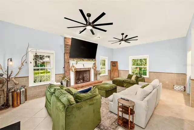 Listing Photo 7