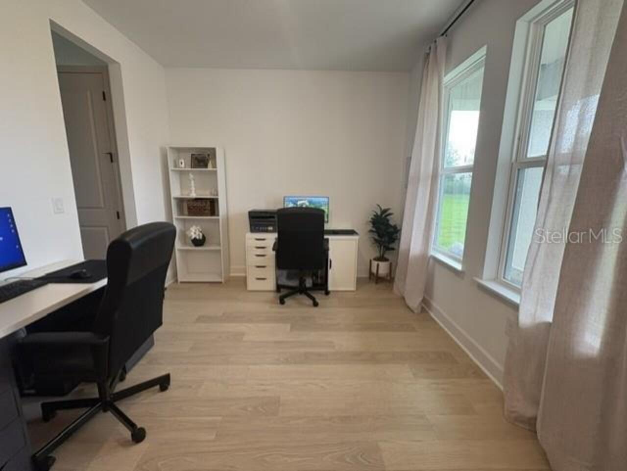 Listing Photo 11