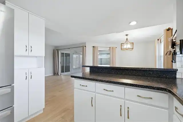 Listing Photo 16
