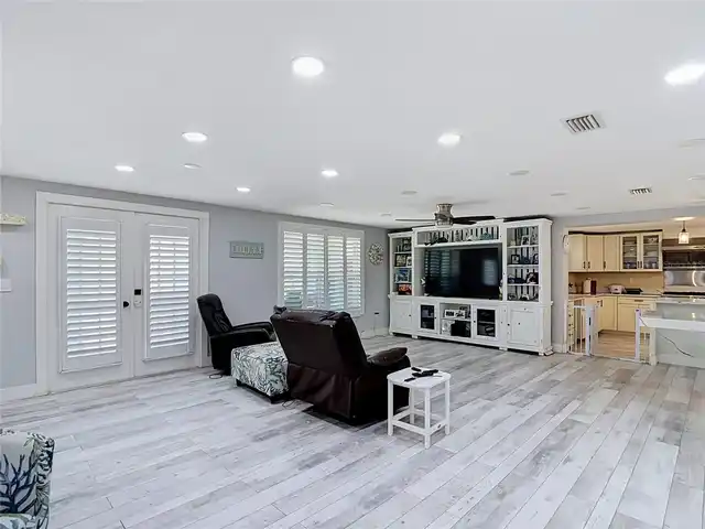 Listing Photo 23