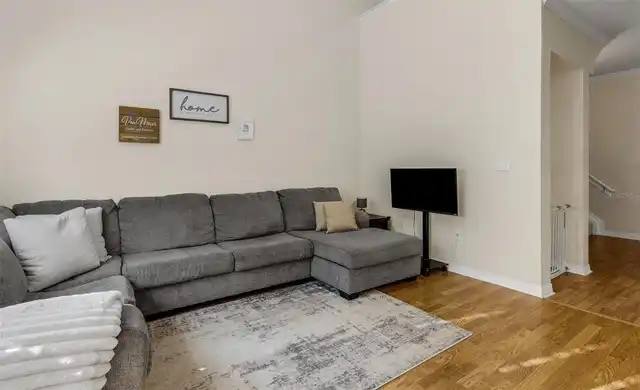 Listing Photo 6