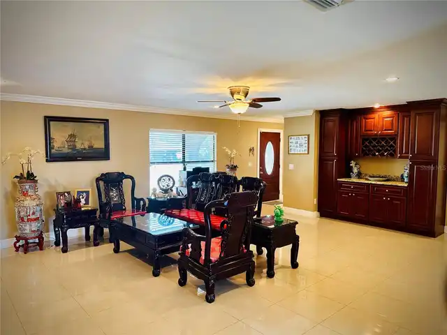 Listing Photo 12