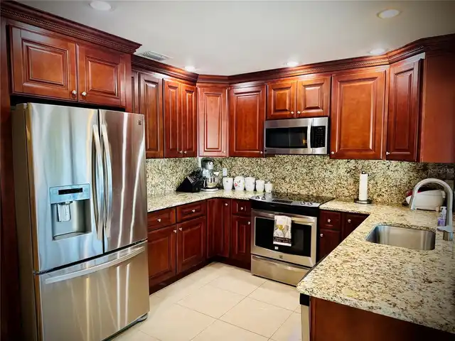 Listing Photo 14