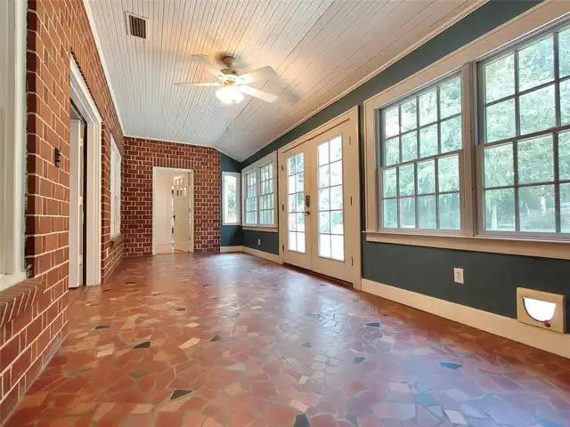 Listing Photo 16