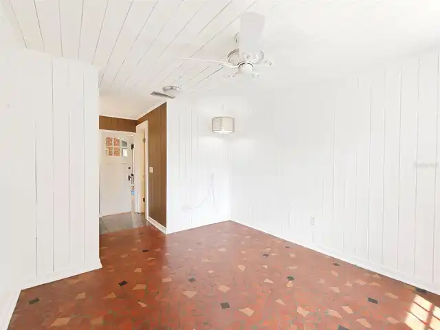 Listing Photo 38