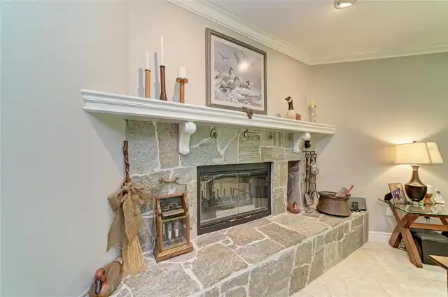 Listing Photo 17