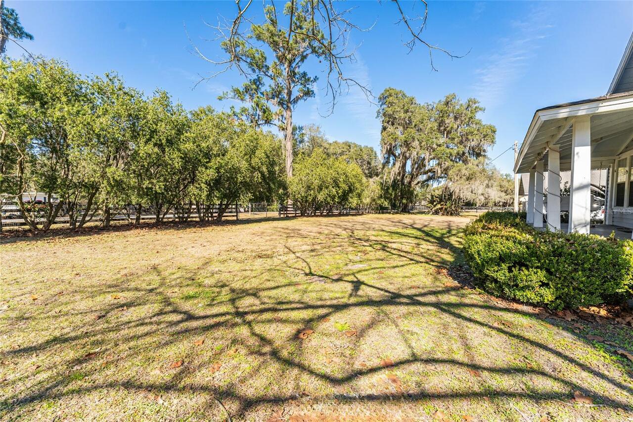 Listing Photo 11