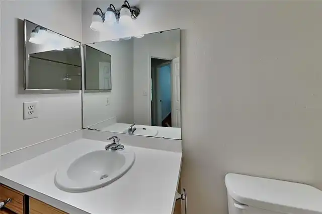Listing Photo 16