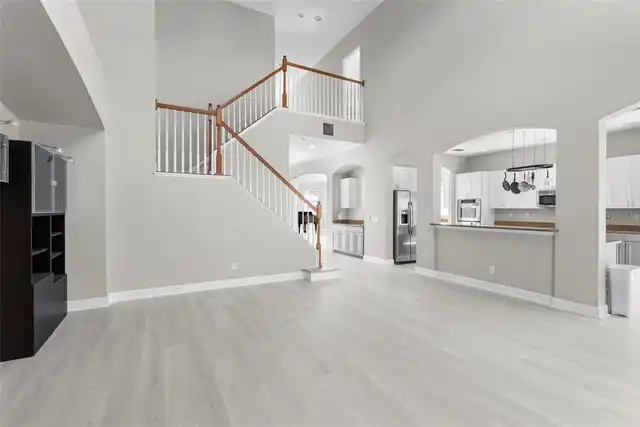 Listing Photo 18