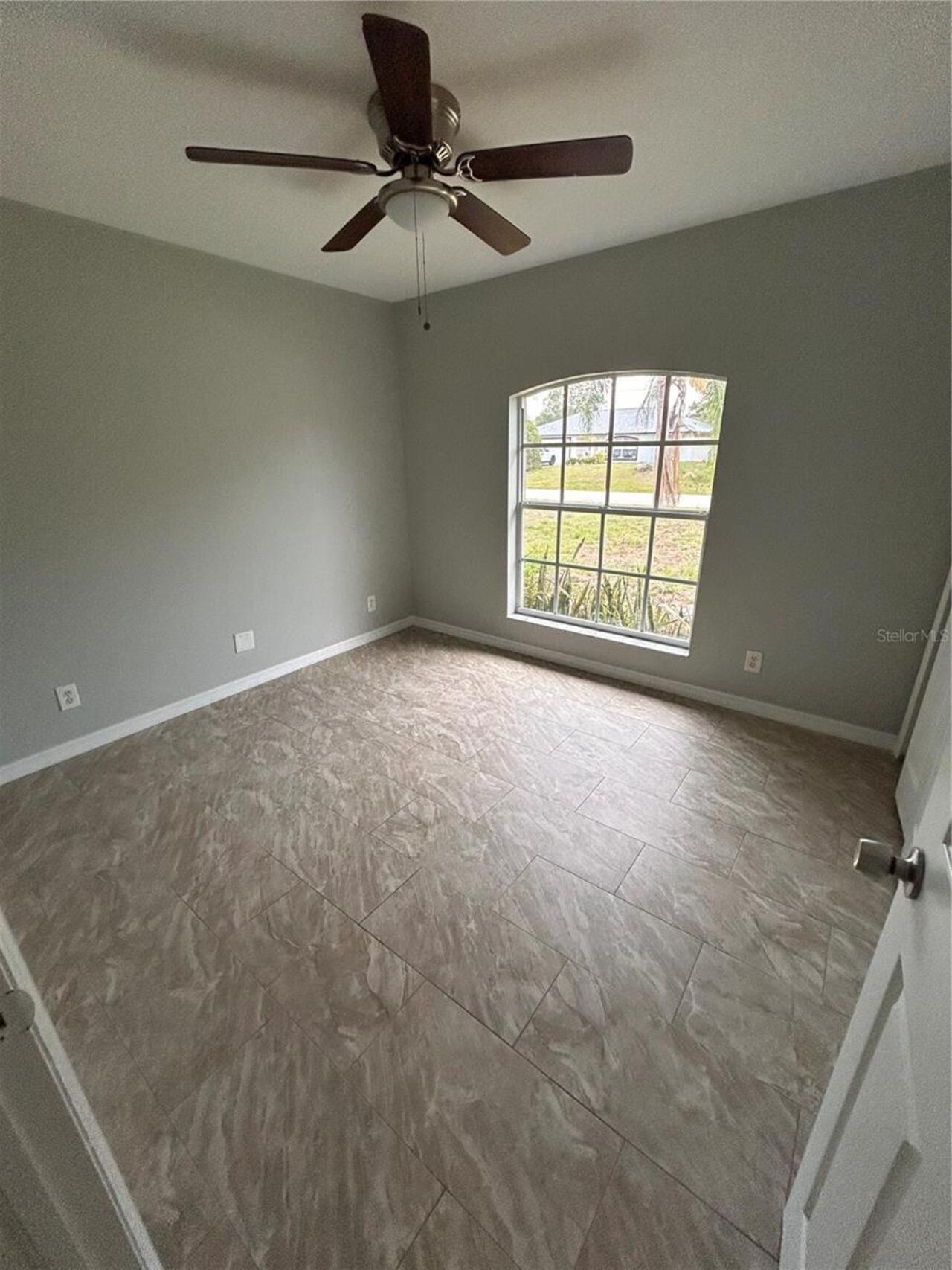 Listing Photo 9