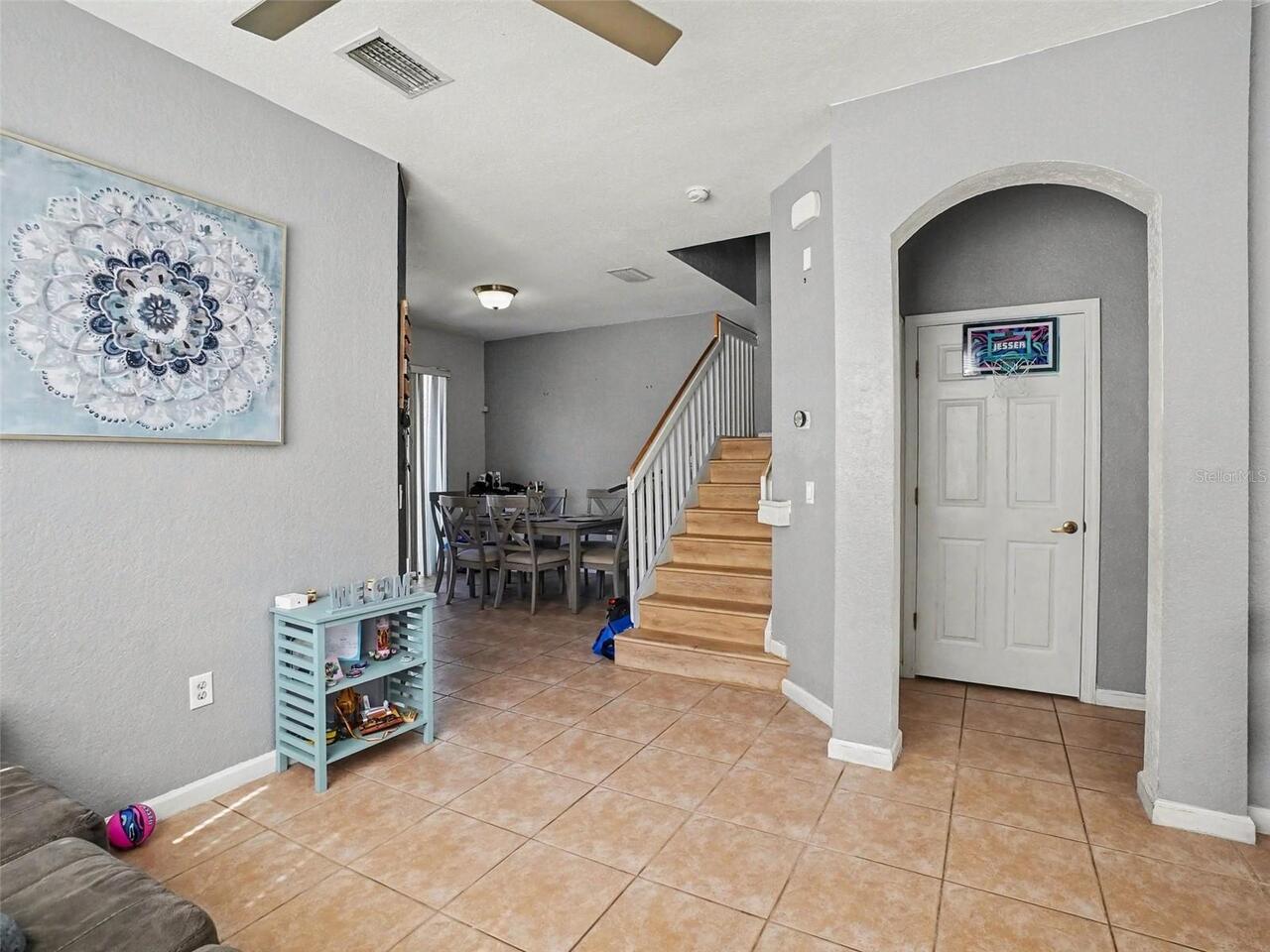 Listing Photo 6