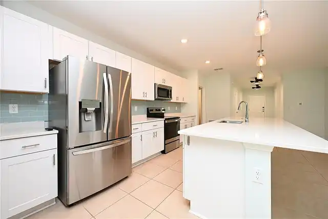Listing Photo 7