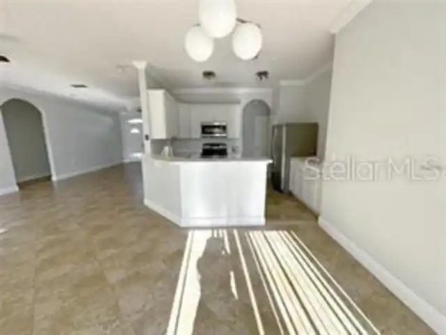 Listing Photo 9