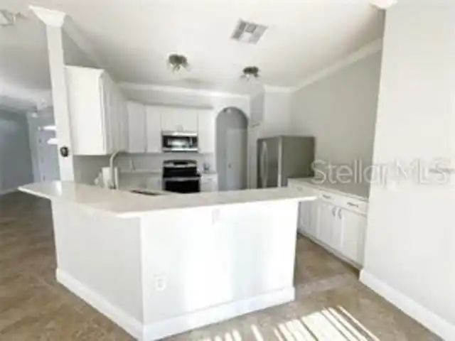 Listing Photo 10