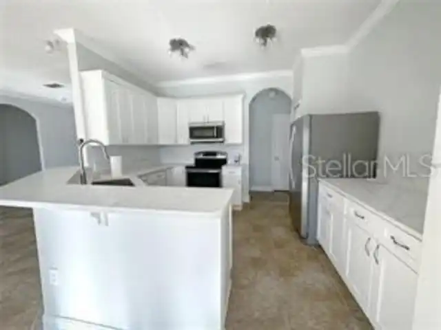 Listing Photo 11