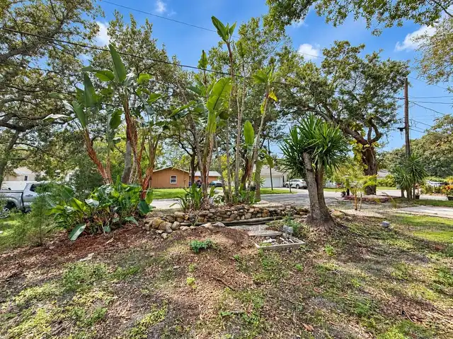Listing Photo 8