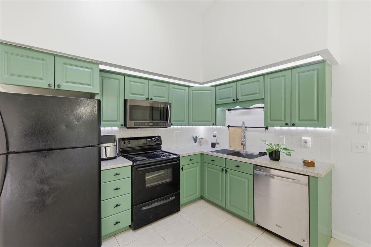 Listing Photo 8