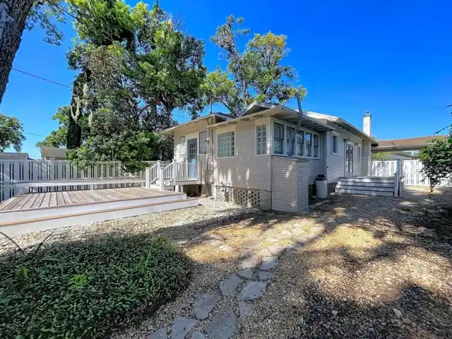 Listing Photo 14