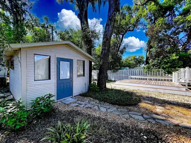 Listing Photo 17