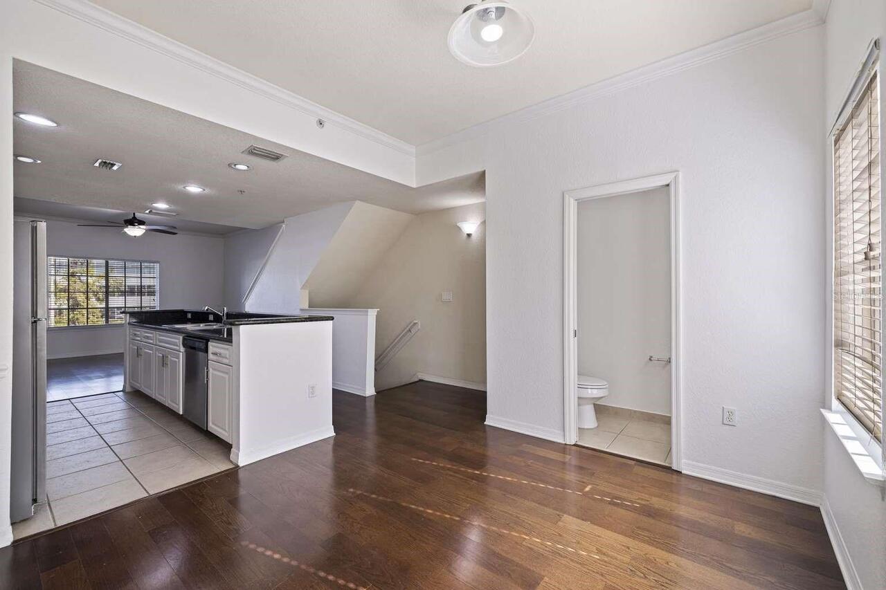 Listing Photo 8