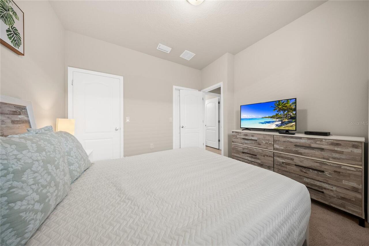 Listing Photo 43