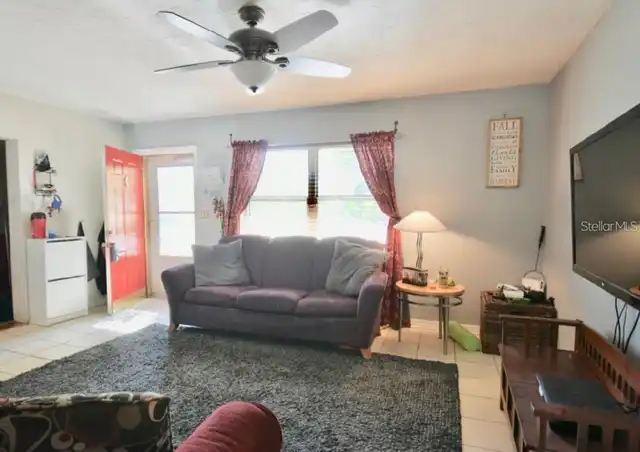 Listing Photo 12