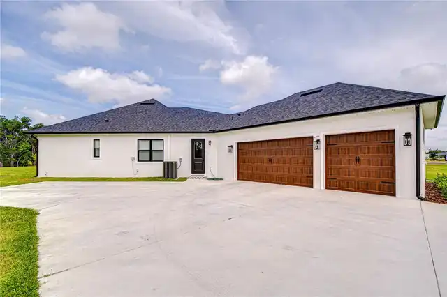 Listing Photo 43