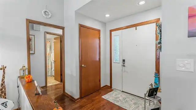 Listing Photo 9