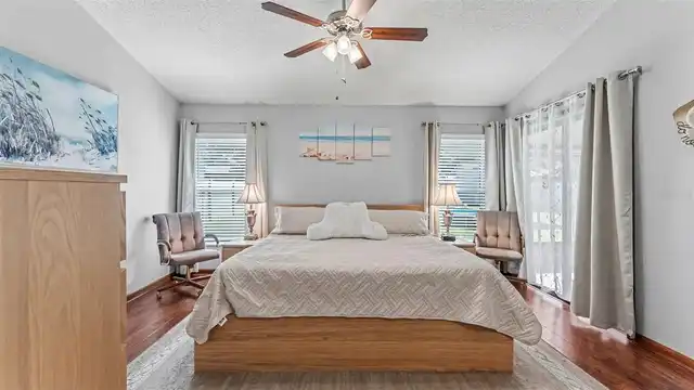Listing Photo 17