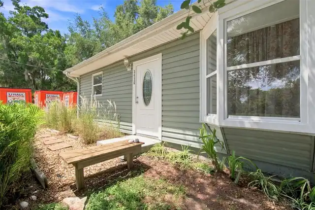 Listing Photo 8