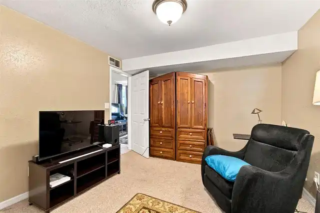 Listing Photo 22