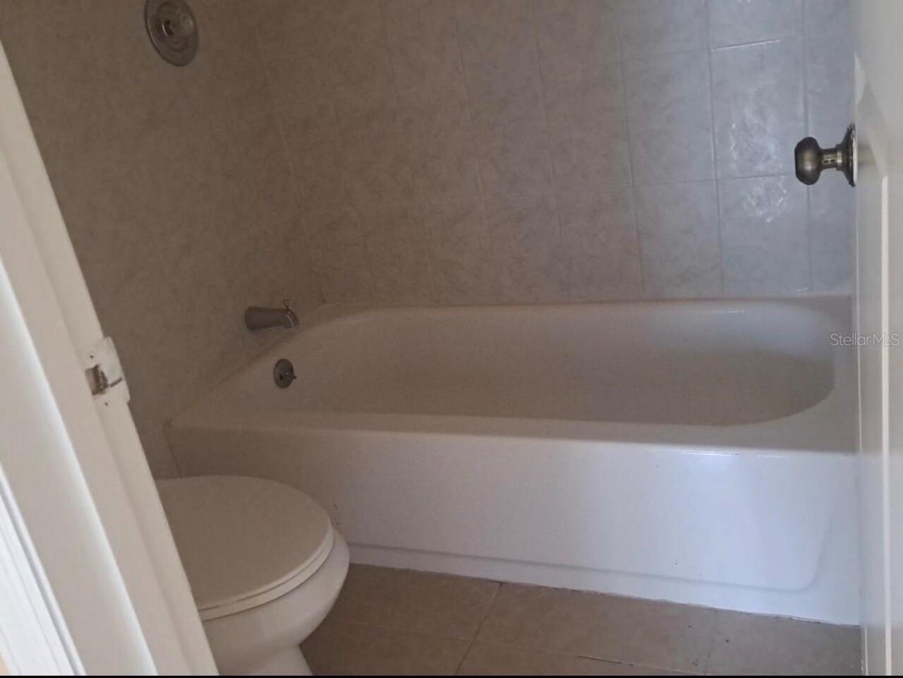 Listing Photo 11