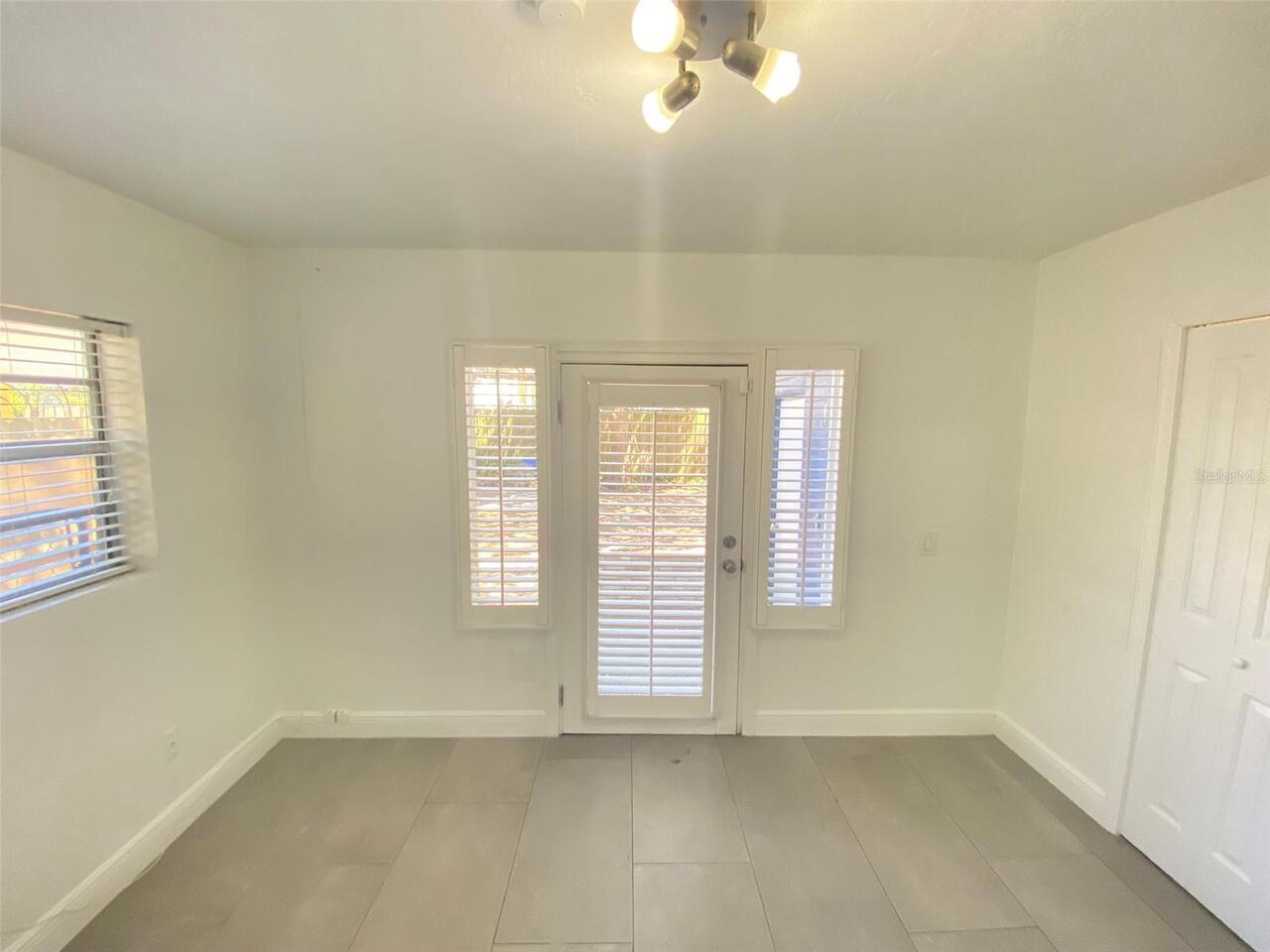 Listing Photo 10