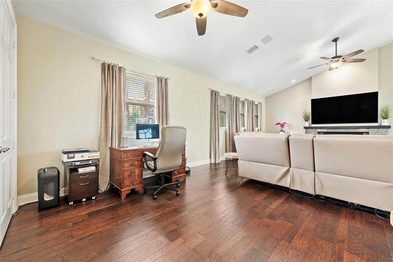 Listing Photo 9