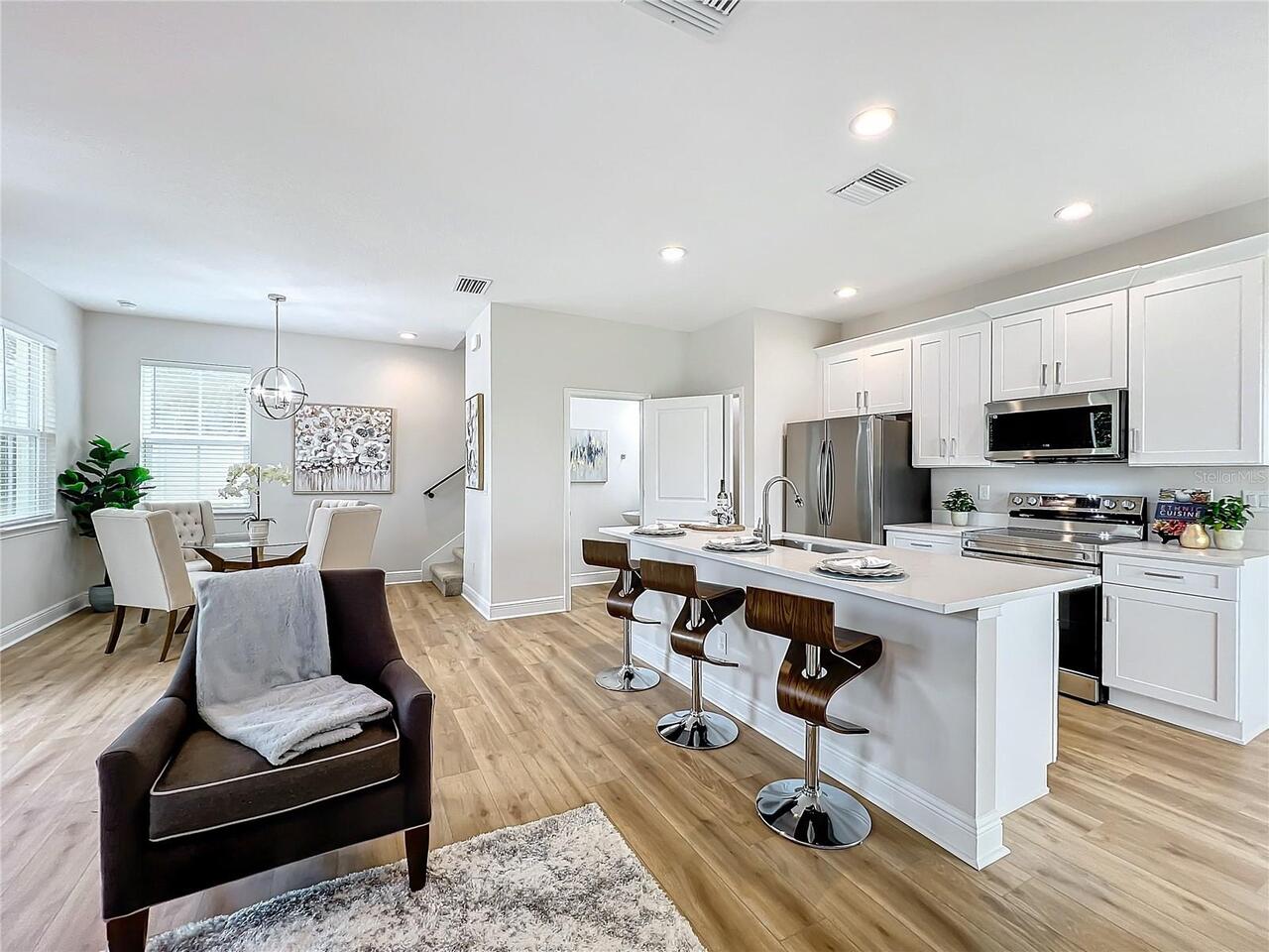 Listing Photo 8