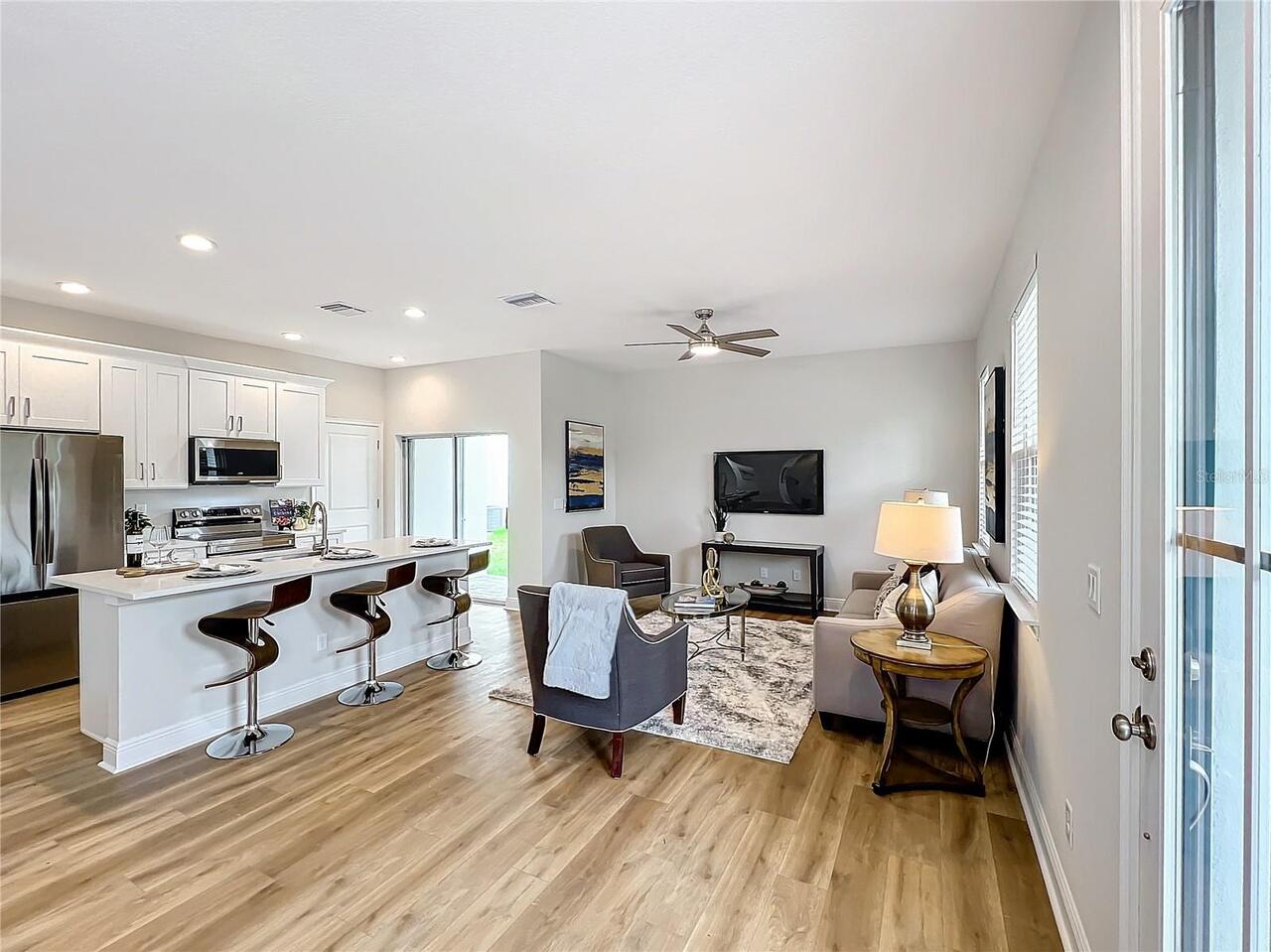Listing Photo 10