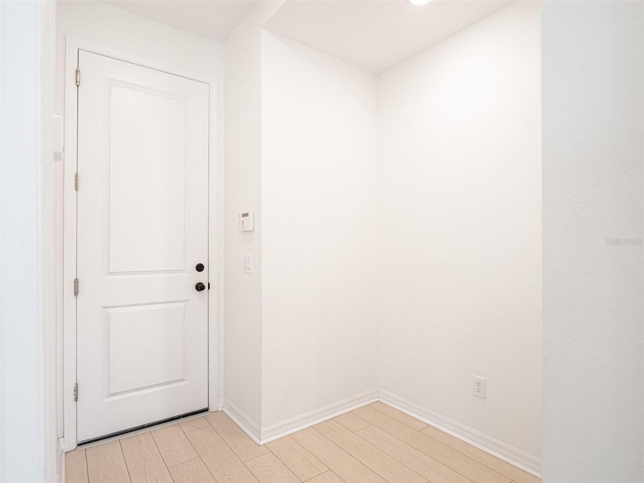 Listing Photo 10