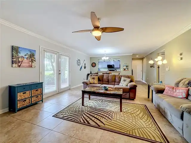 Listing Photo 14
