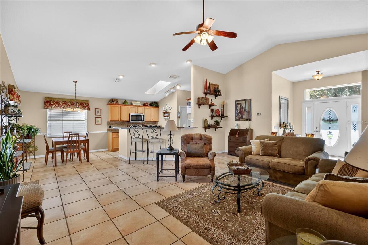 Listing Photo 11