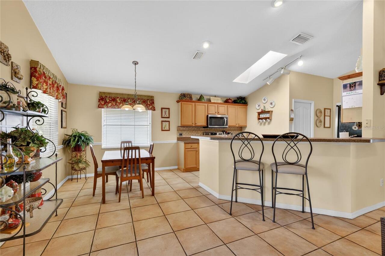 Listing Photo 12