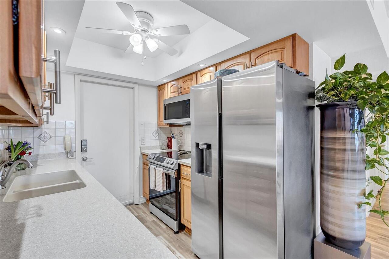 Listing Photo 8