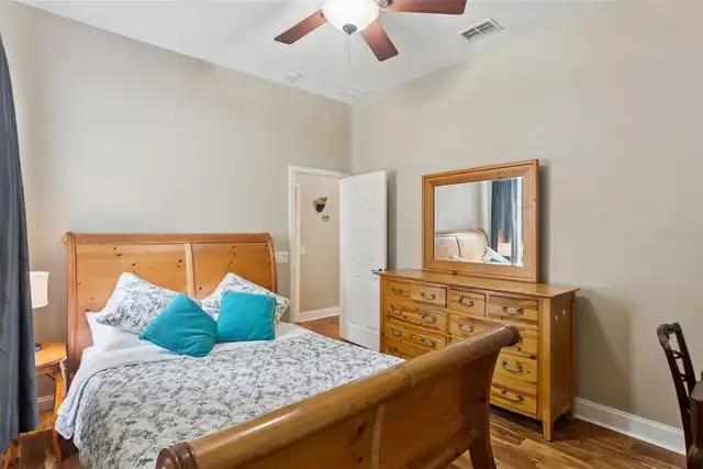 Listing Photo 28