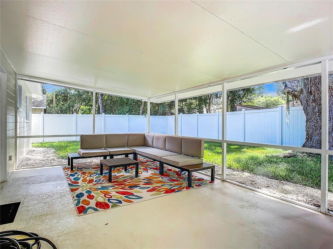 Listing Photo 16