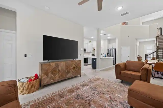 Listing Photo 10