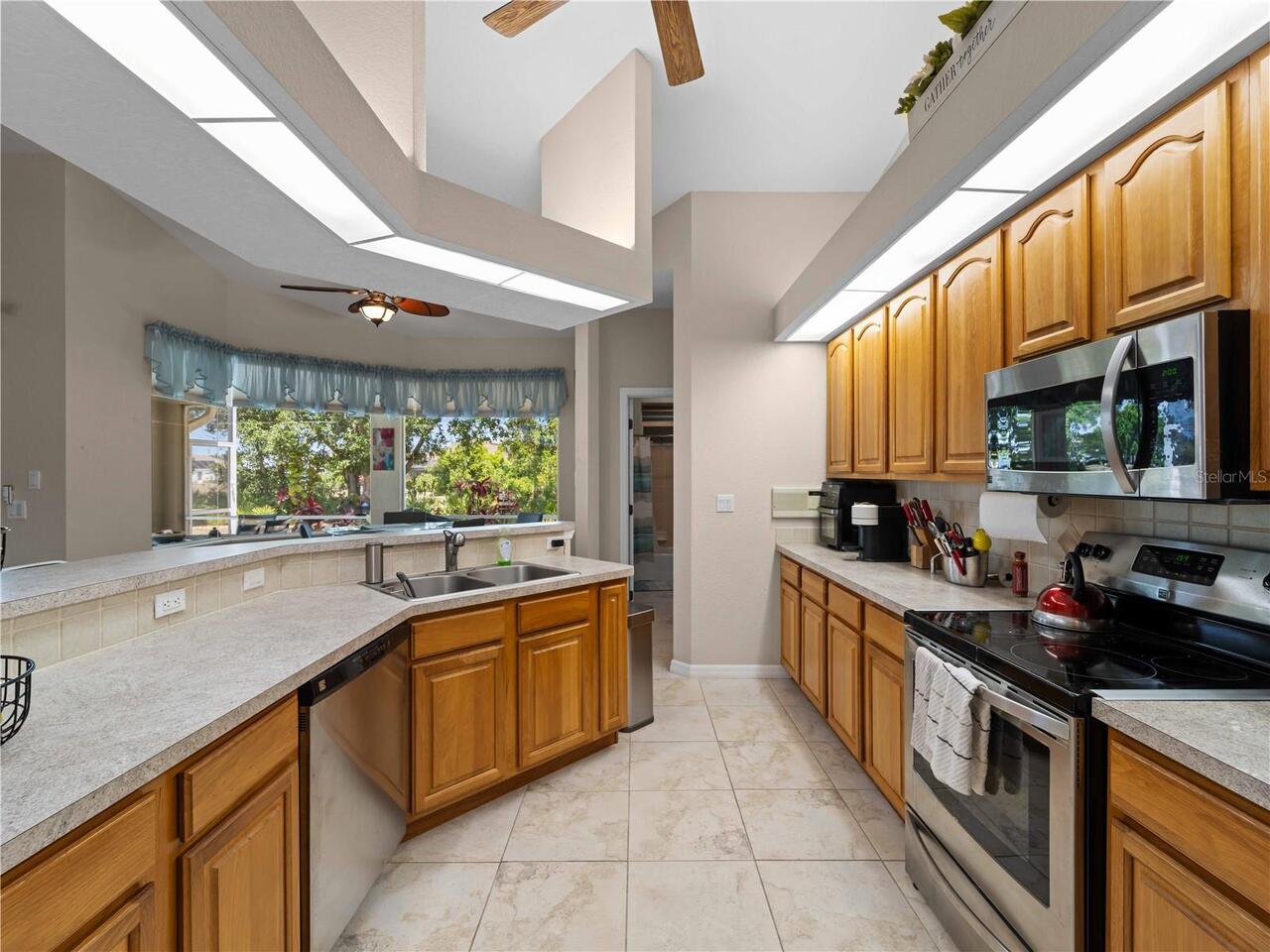 Listing Photo 10
